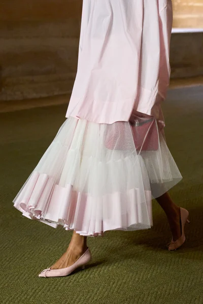 Look 3